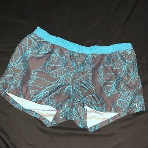 Size medium. Cover up shorts.